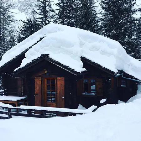 Chalet En Station De Ski, Avec Vue, Au Calme